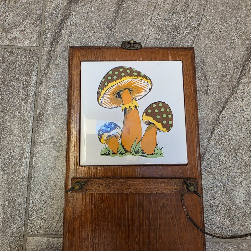1970's Mushroom Wood Wall Hanging Memo Board Key Holder Merry Vintage - Picture 2 of 6